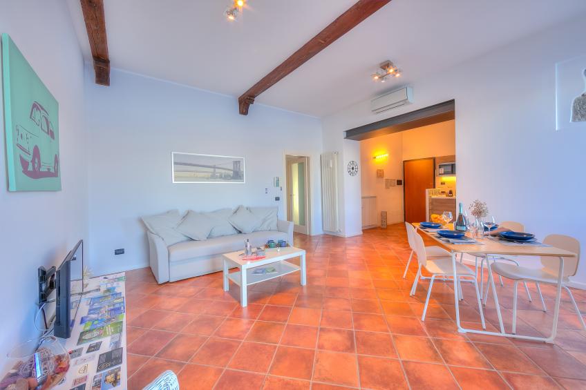 Volo Di Gabbiani Pied Dans L' Eau - foto 11