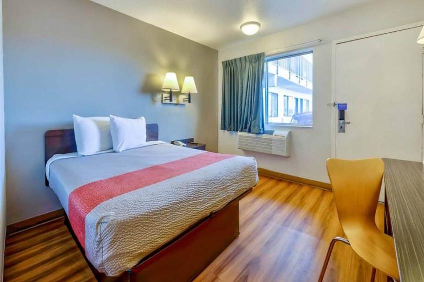 1 QUEEN BED - foto 9