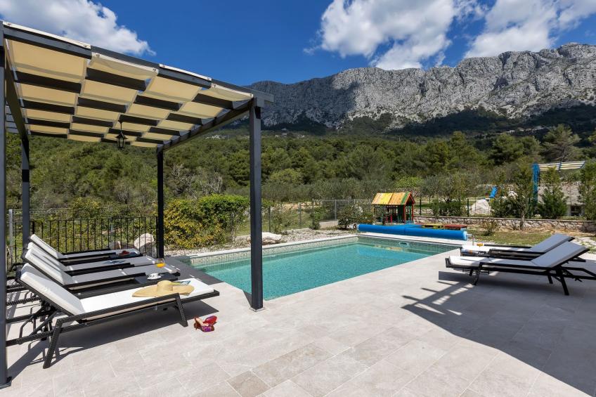Alleinstehendes Ferienhaus mit Pool und drei Schlafzimmer - foto 11