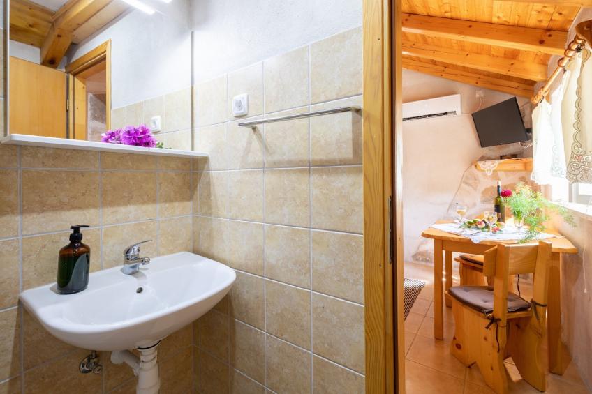 Stone House Harmony -Studio Apartment with Patio and Garden View ( 2 ) - foto 28