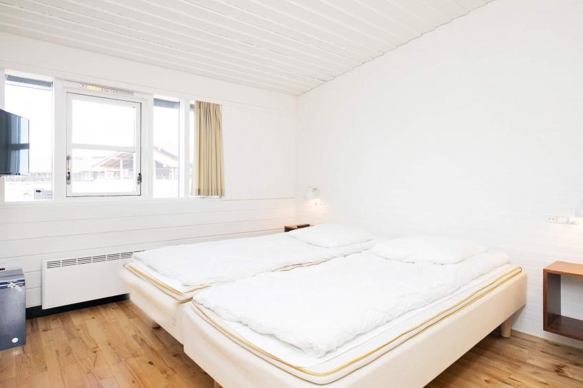 3 room - foto 38