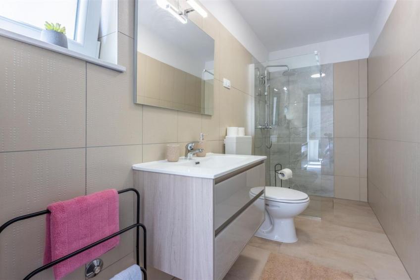 Three Bedroom Villa with Swiming Pool - foto 20