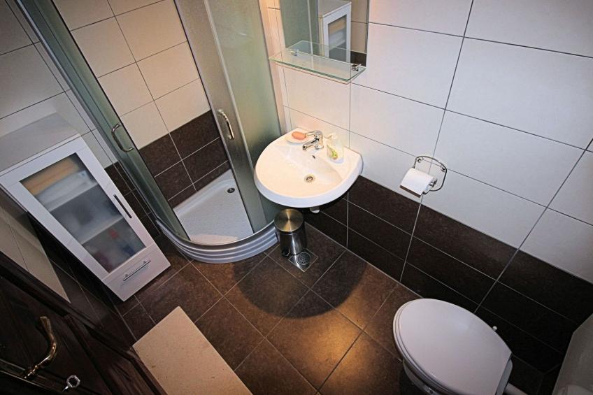 Schönes Ferienhaus in Breze mit Eigenem Balkon - foto 17