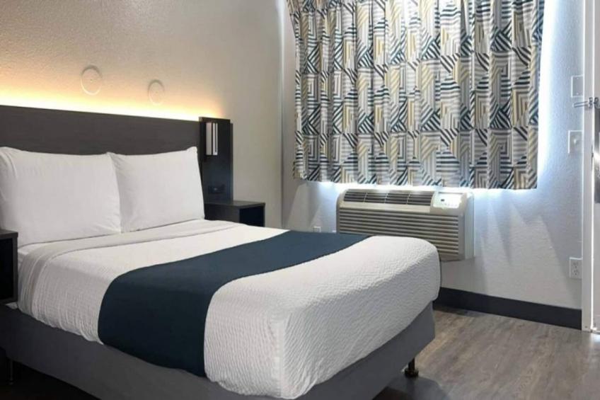 1 Queen Bed - foto 23