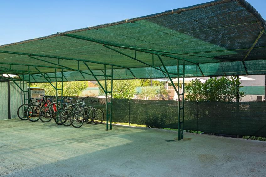 Schöne Villa in ruhiger Stadt mit Pool und BBQ - foto 42