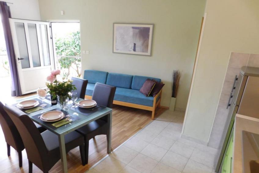 Apartments Roščić - Two Bedroom Apartment with Balcony - foto 2