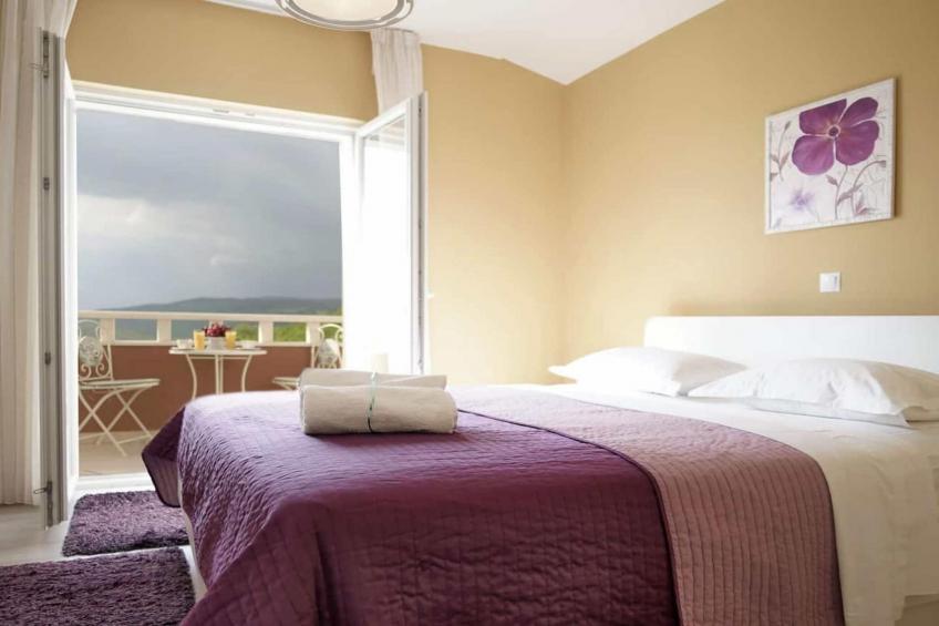 Peaceful Escape with Mountain Views, Heated Pool and Modern Amenities in Radošić - Four Bedroom Villa - foto 8