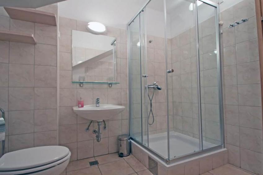 Beachfront Apartments Tamarix - Superior One Bedroom Apartment (Grand) 1 - foto 10