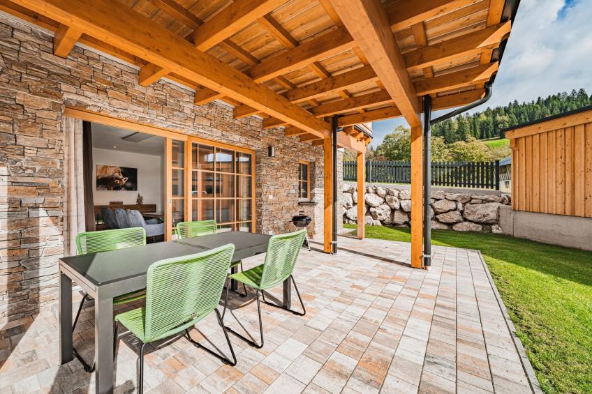 in Rußbach Am Pass Gschütt mit Garten, Terrasse und Grill