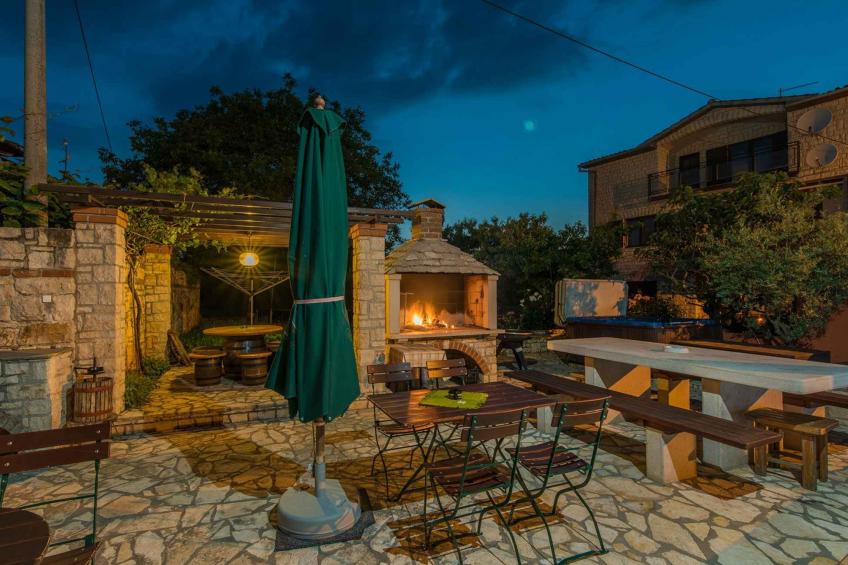 Holiday apartment mit Pool und Terrasse - BF-C8CWZ - foto 17