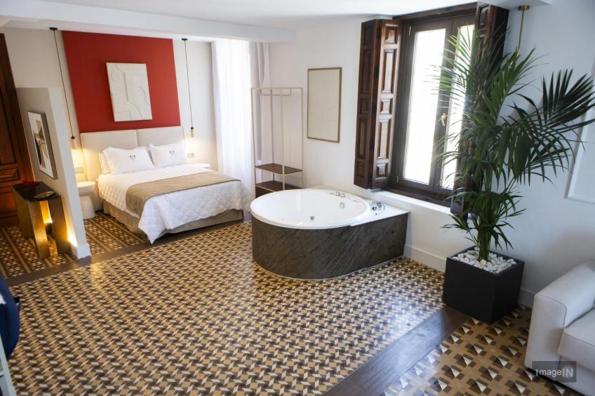 Suite premium con jacuzzy - foto 12