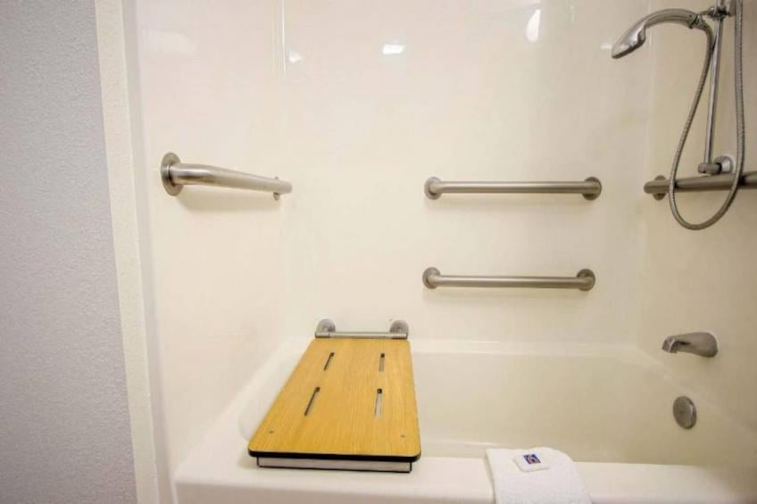 1 King Bed  Micfridge - foto 9