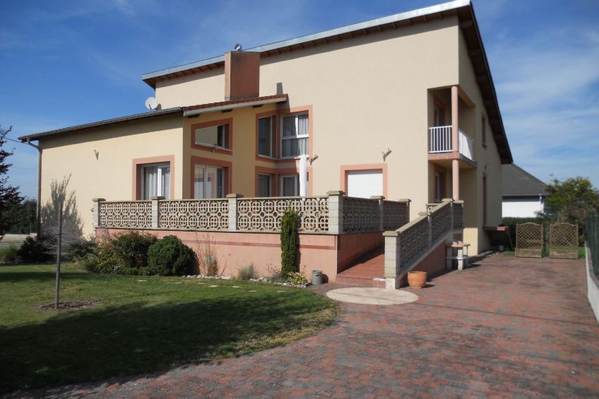 für 6 Personen + 1 Kind ca. 188 m²in Damelevières, Lothringen (Meurthe-et-