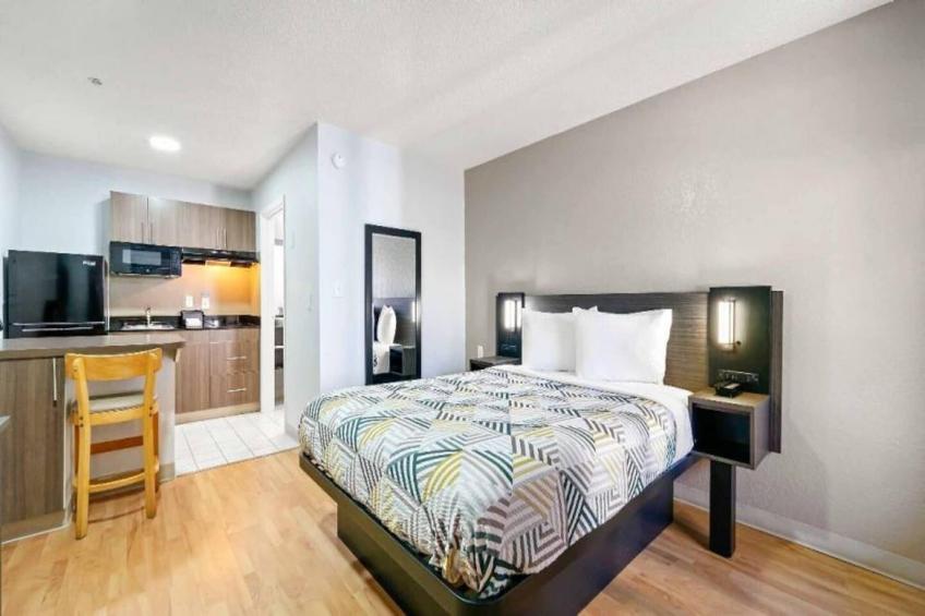 2 QUEEN BEDS  SMOKING - foto 21