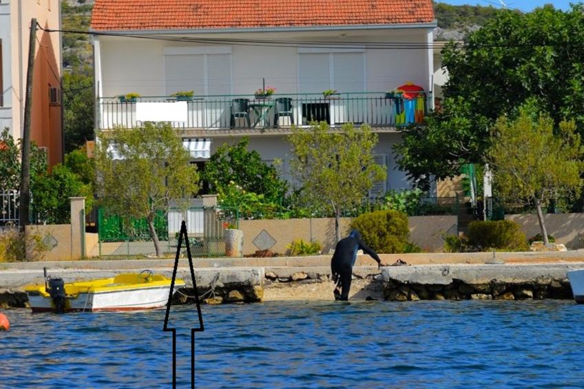 in Poljica mit privatem Parkplatz - foto 4
