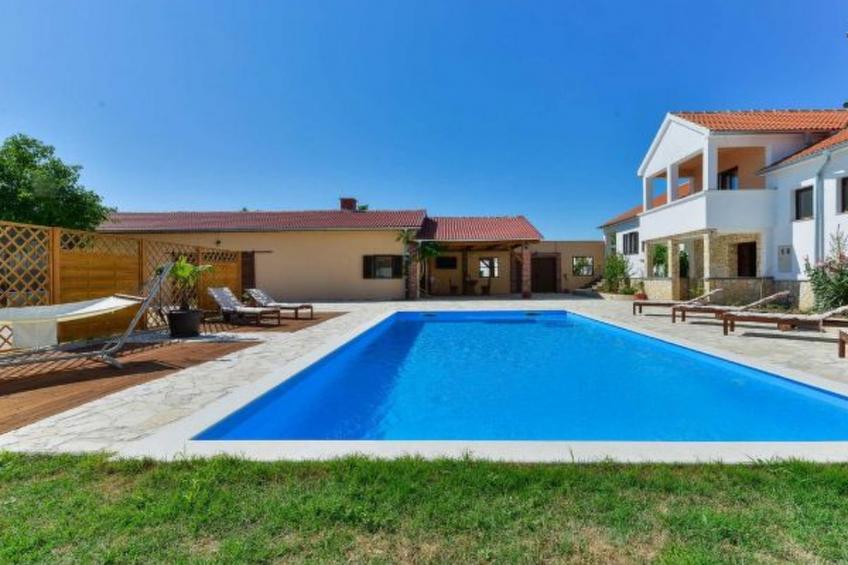 Villa Marinic with heated pool and entertainment r - foto 15