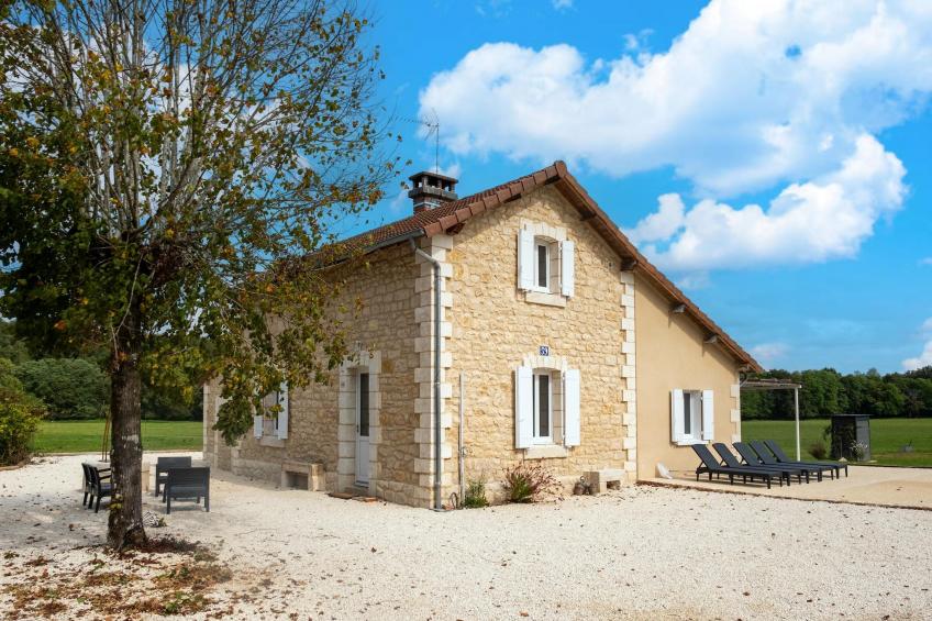 Maison typique vue sur le château d'Hautefort 8 pax - foto 35