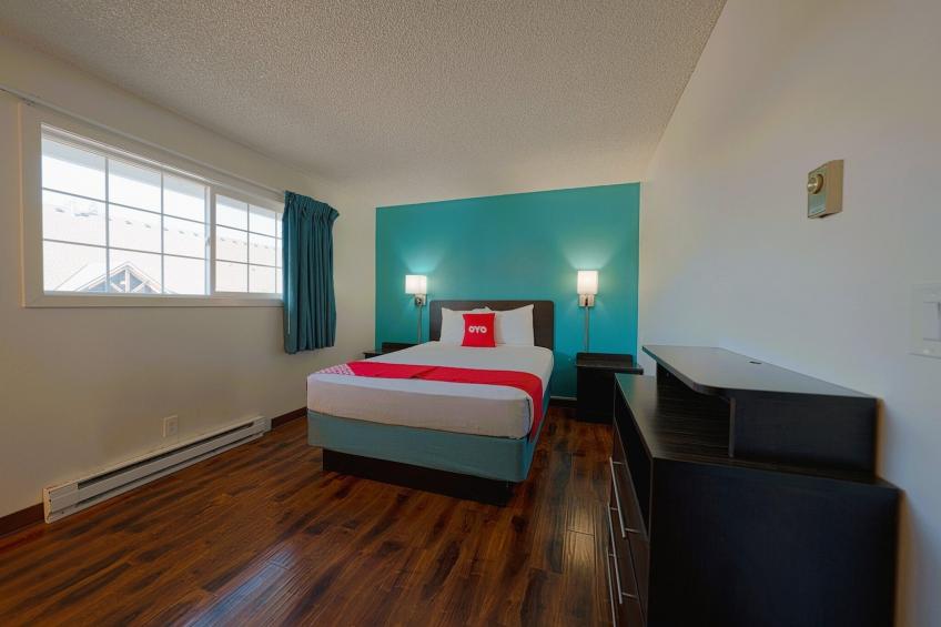 Premium Queen Bed with Kitchenette - foto 14