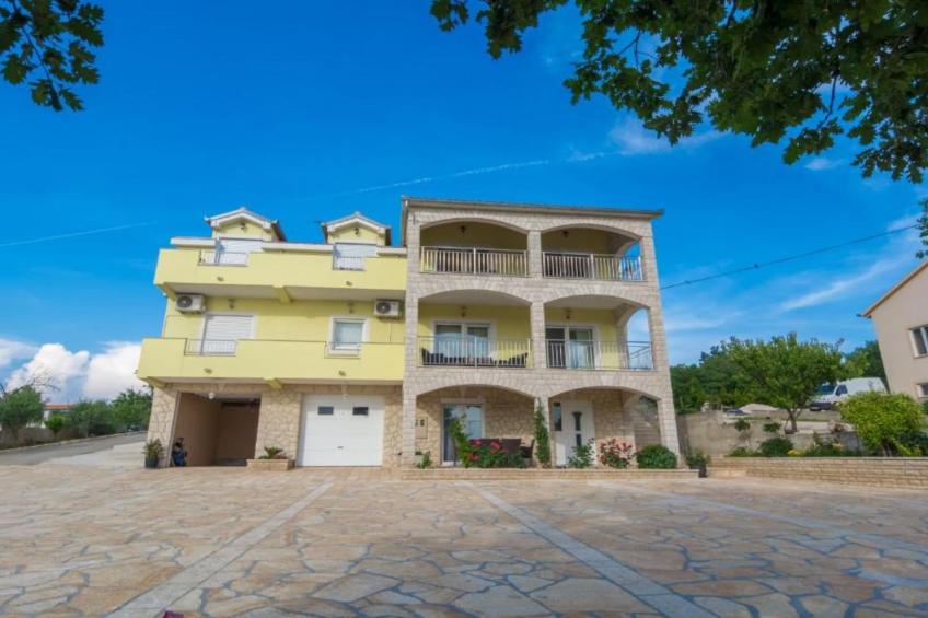 Holiday House BALEN with Swimming Pool - Six Bedroom Holiday House With Pool - foto 33