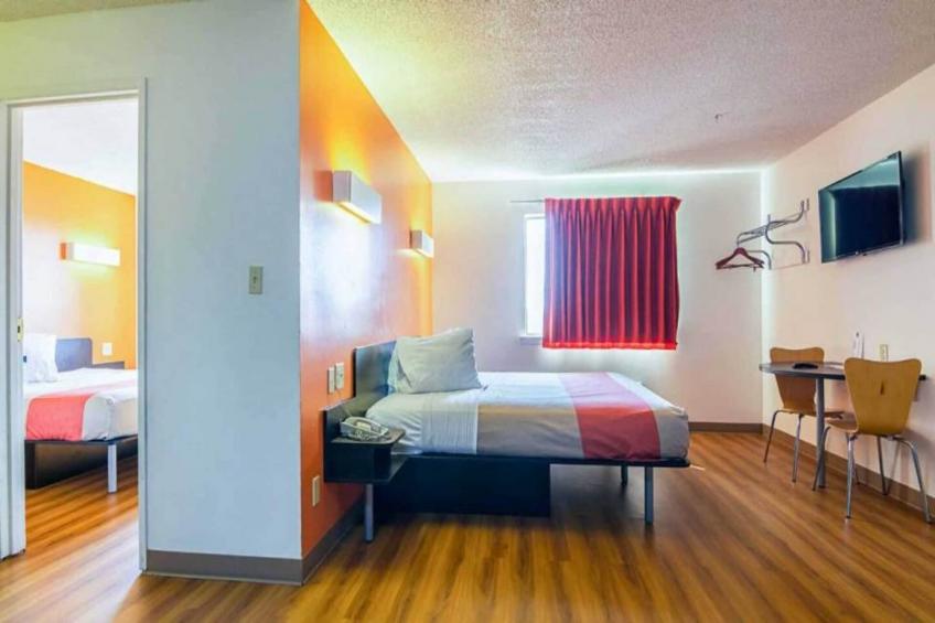 1 KING BED  SMOKING MICFRIDGE - foto 11