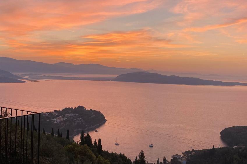 Prächtige Villa in spektakulärer Lage