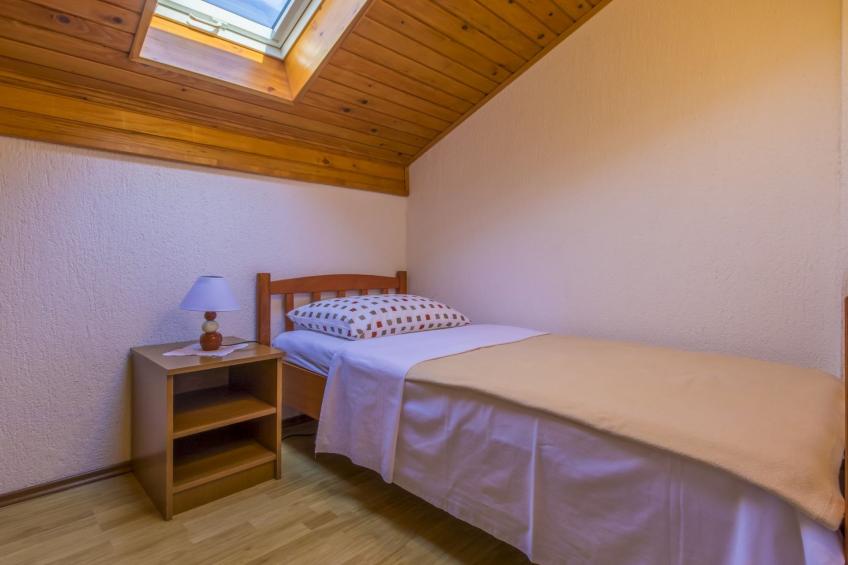 Rastovcan 2 kat potkrovlje / HR-09157-02 - foto 4