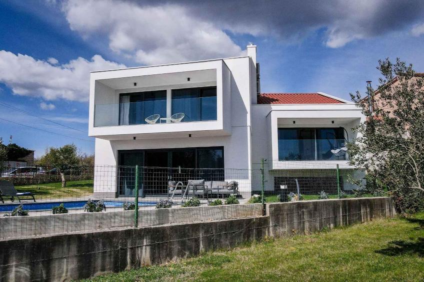 Villa met airco en buitenzwembad - BF-9K58Z - foto 14