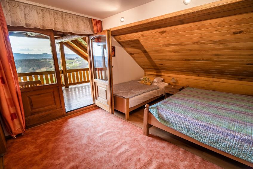 Vivid Hillside Country House with Hot-Tub and Sauna - Two Bedroom Country House - foto 15