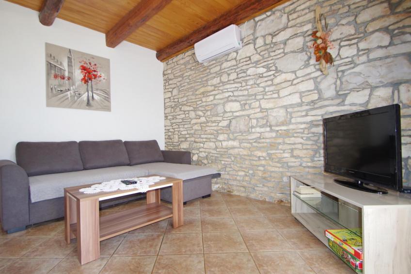 Schönes Haus mit großer grüner Umgebung, Pool - foto 30