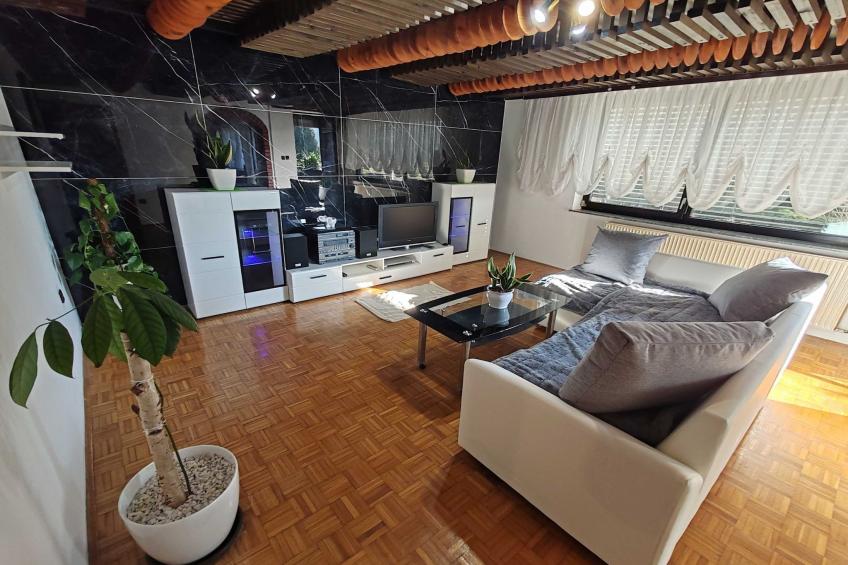 Brezovica Spacious Family-Friendy Apartment - Two Bedroom Apartment with Balcony - foto 2