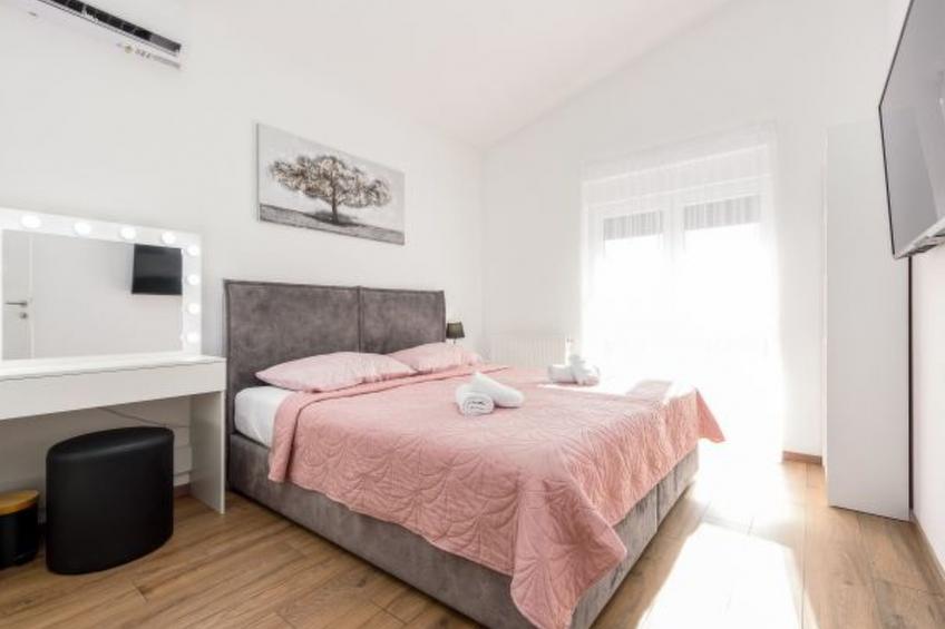 Villa Miranda with pool - foto 28