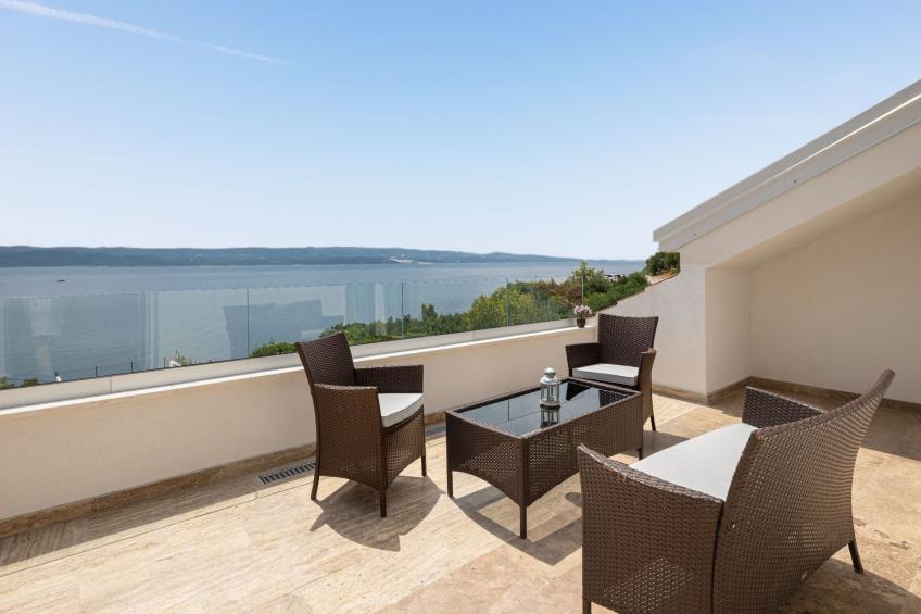 3 Schlafzimmer Villa mit beheiztem Pool und Meerblick - foto 68