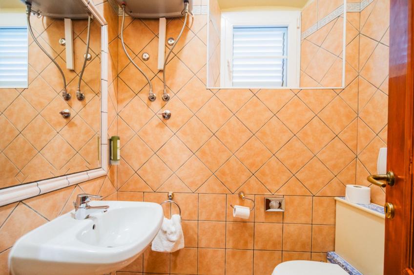 Traditionelles Steinhaus mit privatem beheiztem Pool - foto 16