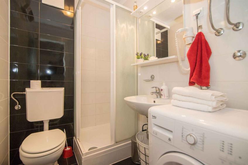 Vakantiewoning met balkon en airco - VW-FHN2B - foto 18