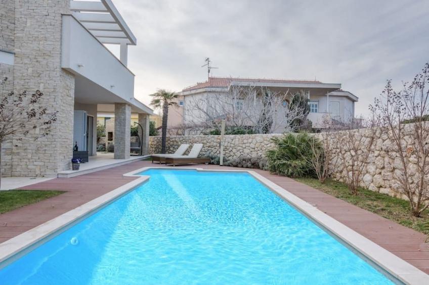 Luxuriöse Villa White Rose mit Pool in der Nähe von Zrče Beach - foto 2