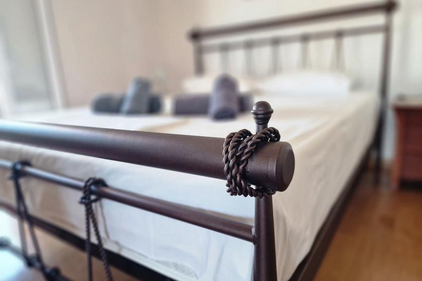 Vollständig umschlossene und großzügig angelegte dreistöckige Ferienvilla mit f - foto 22