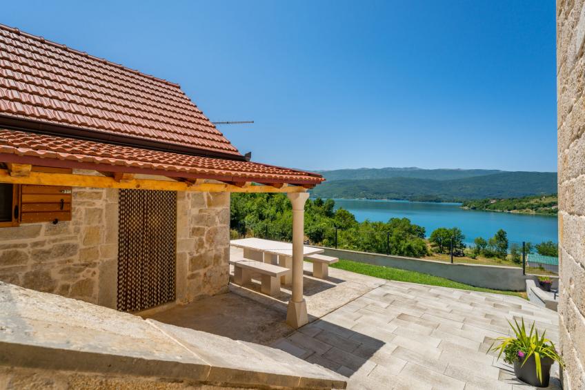 Escape on lake - foto 34