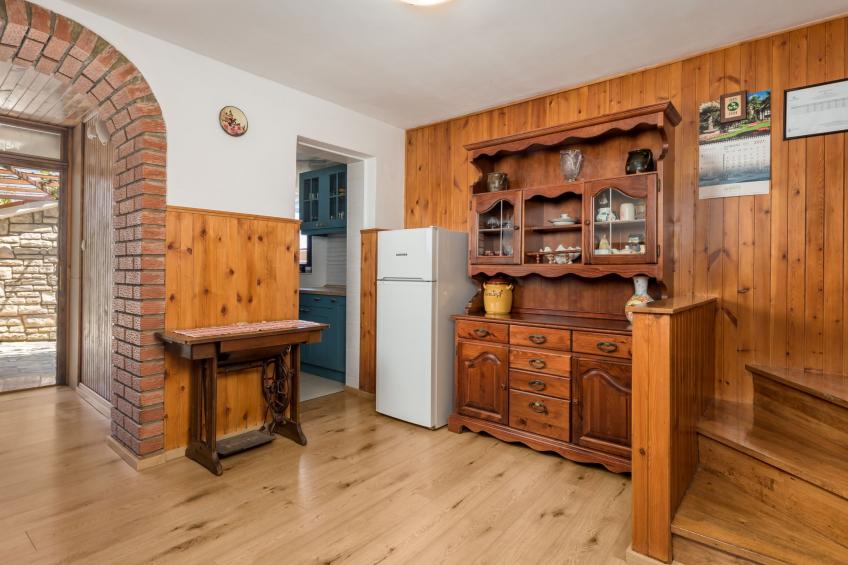 mit großem Garten und Pool - foto 45