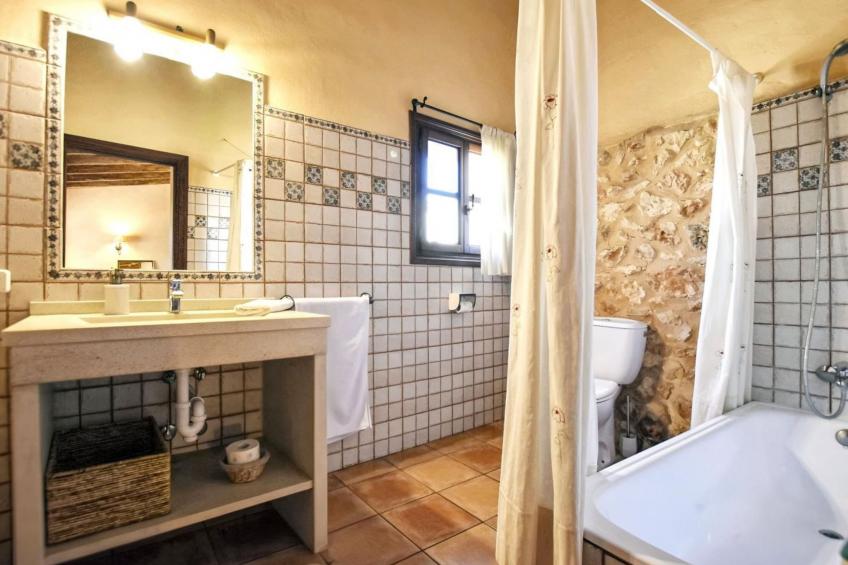 Finca in idyllischer Umgebung Pool & Klima 8 Pers - foto 32