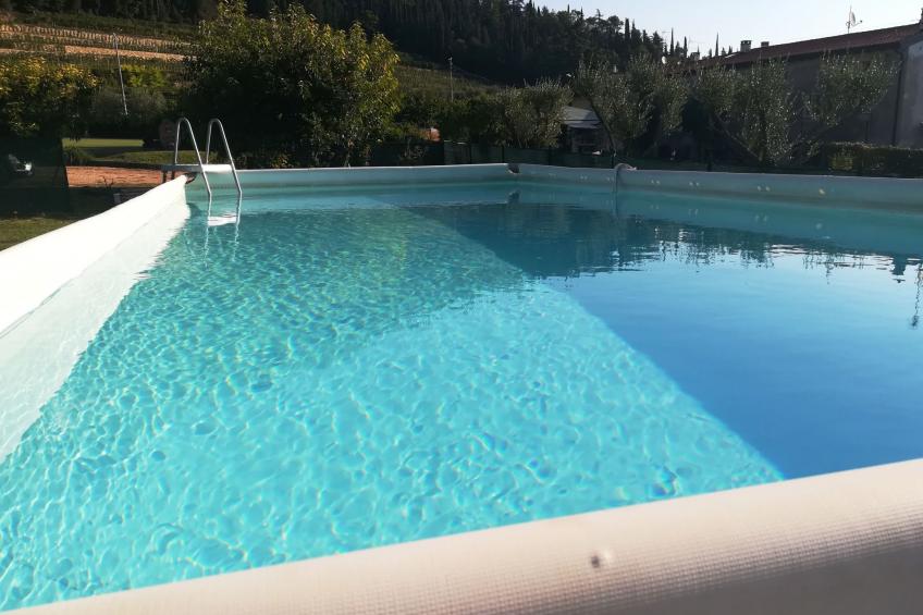 Anwesen mit Garten, Grill und Terrasse - foto 32