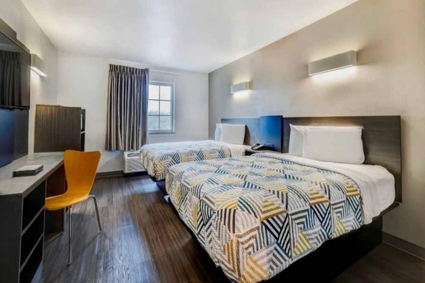 1 King - 2 Queen Beds  Suite Nsmk Sofa-Bed - foto 2