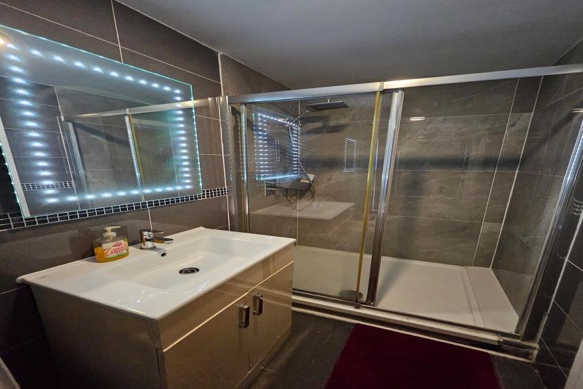 EN_WOR002_Three Bed Room Apartment (12 guests) - foto 41