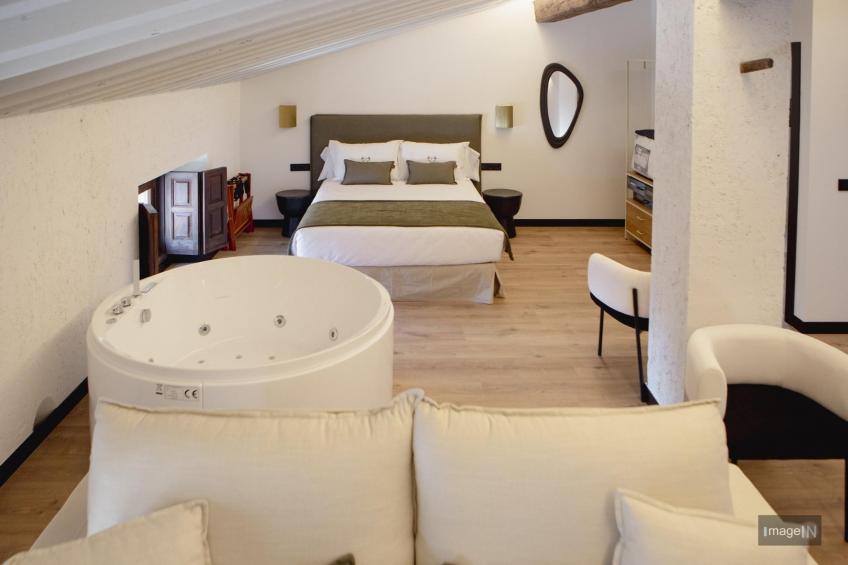 Suite premium con jacuzzy - foto 23