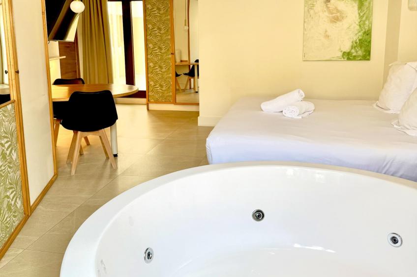Apartamento Mercado cuadruple con Jacuzzy - foto 19