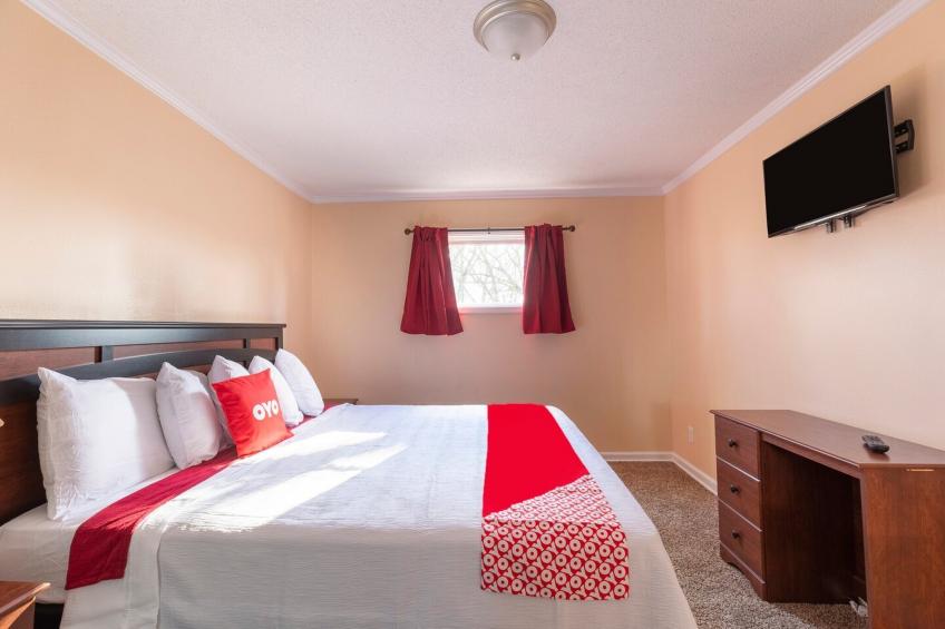 King Bed with Pull Out - foto 13