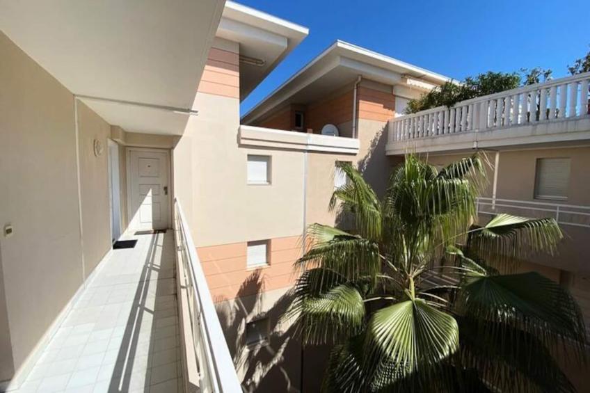 06ai - Beau Studio Rénové - Vue Mer Et Piscine - foto 12