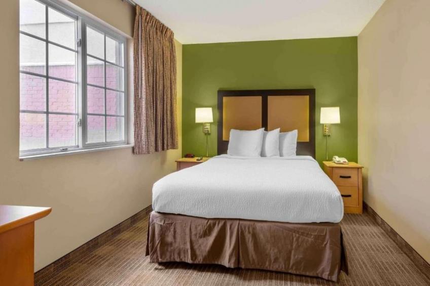 1 Queen Bed  Non-Smoking Kitchen Sofa-Bed - foto 9