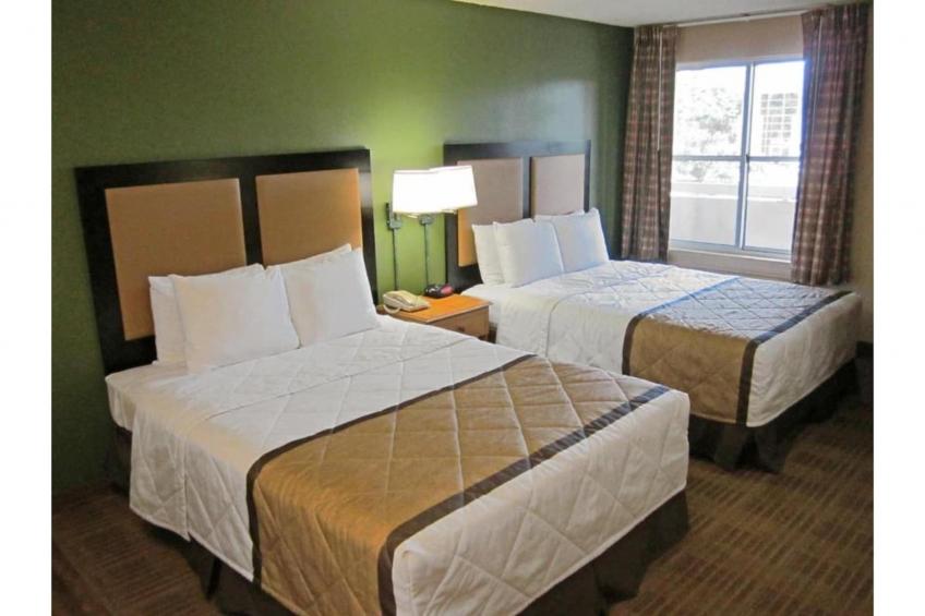 2 Queen Beds  Non-Smoking Kitchen - foto 25