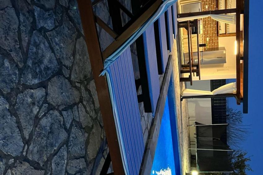 in Posedarje mit großem Garten