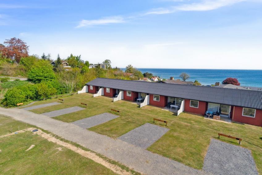 "Heddi" - 300m from the sea